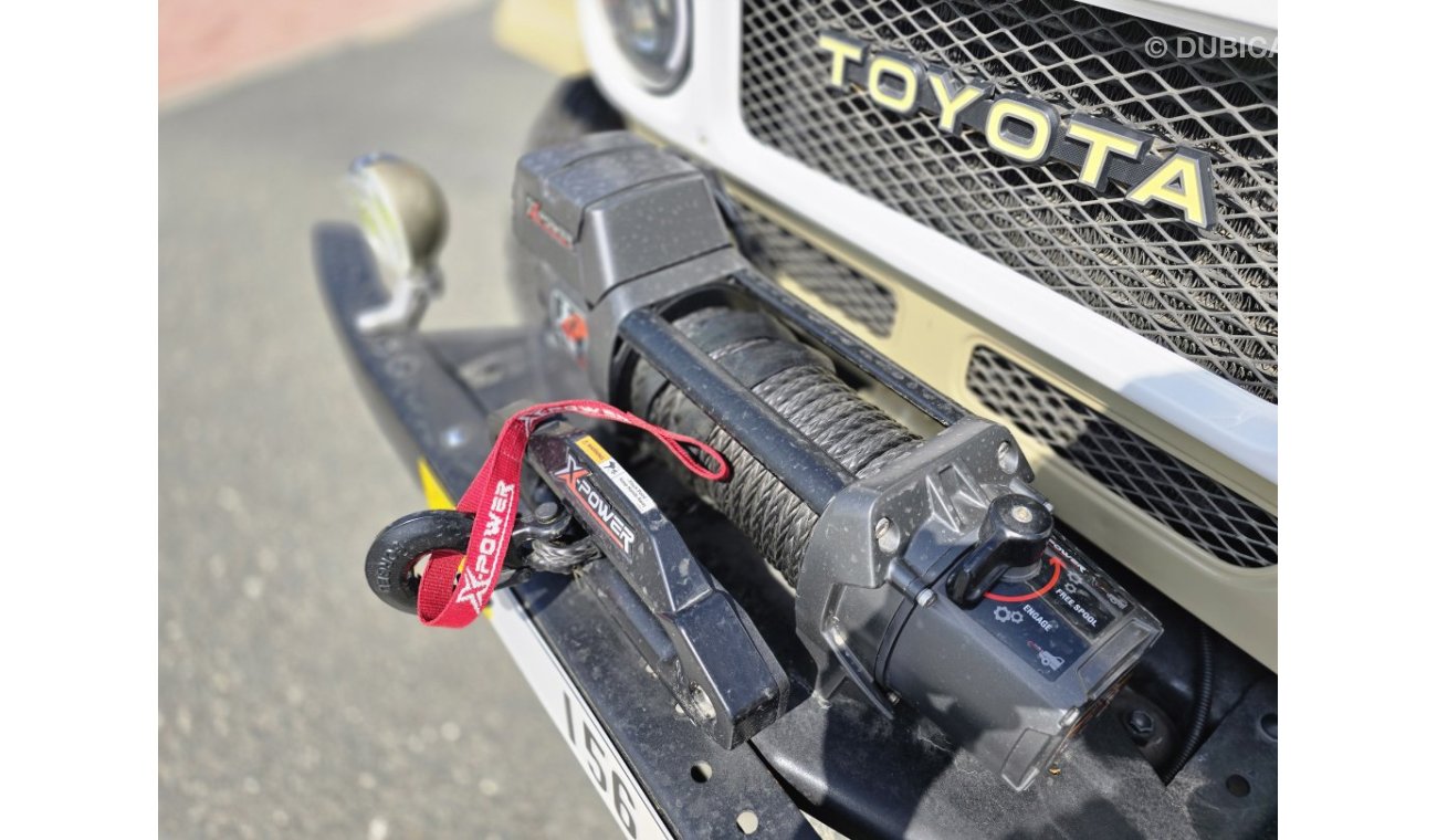 Toyota Land Cruiser FJ40 Classic