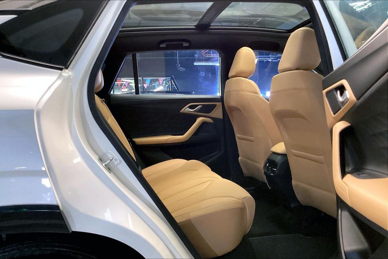 أم جي HS Deluxe | National Day Celebration | شامل الضمان | 0 ﺪﻔﻋﺓ ﺃﻮﻟﻯ