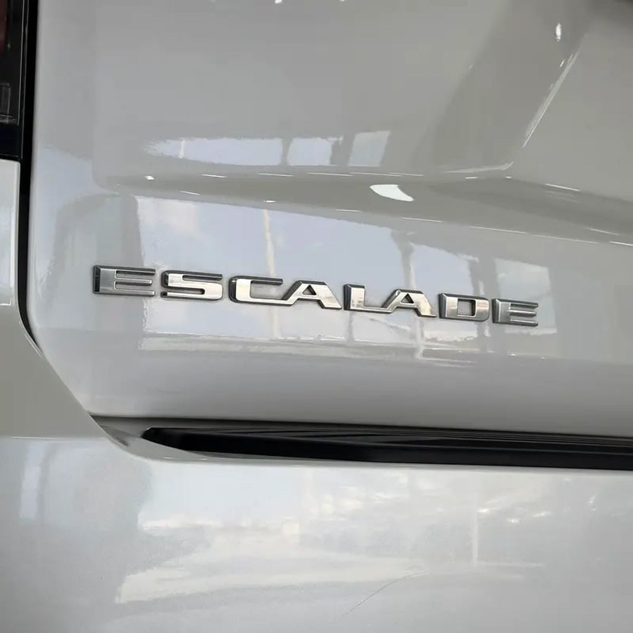Cadillac Escalade Premium Luxury 6.2L 4WD Premium Luxury