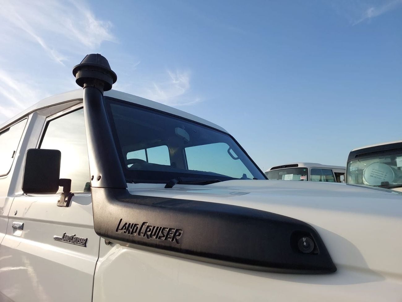 تويوتا لاند كروزر TOYOTA LAND CRUISER SUV RHD 2017 MODEL 4.2 L DIESEL MANUAL(PM89605)