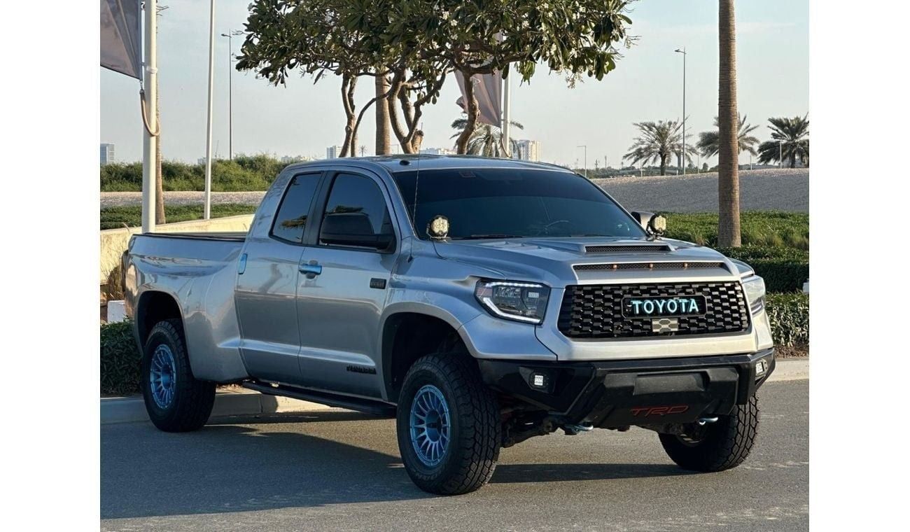Toyota Tundra Crewmax SR5 5.7L