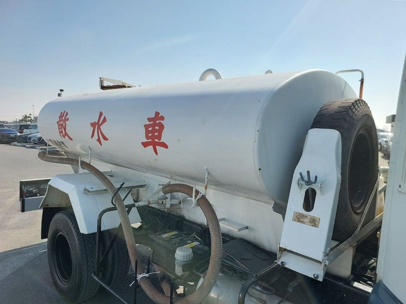 ميتسوبيشي فايتر MITSUBISHI FIGHTER WATER TANKER TRUCK RHD 2001 MODEL 8.2 L DIESEL MANUAL(PM50931)