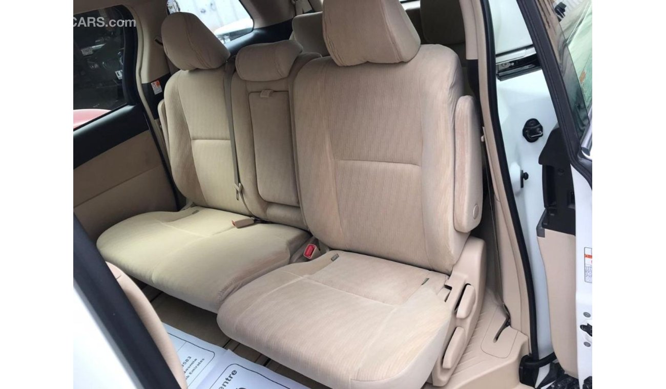 Toyota Previa Toyota previa 2015 gcc SE very celen car for sale