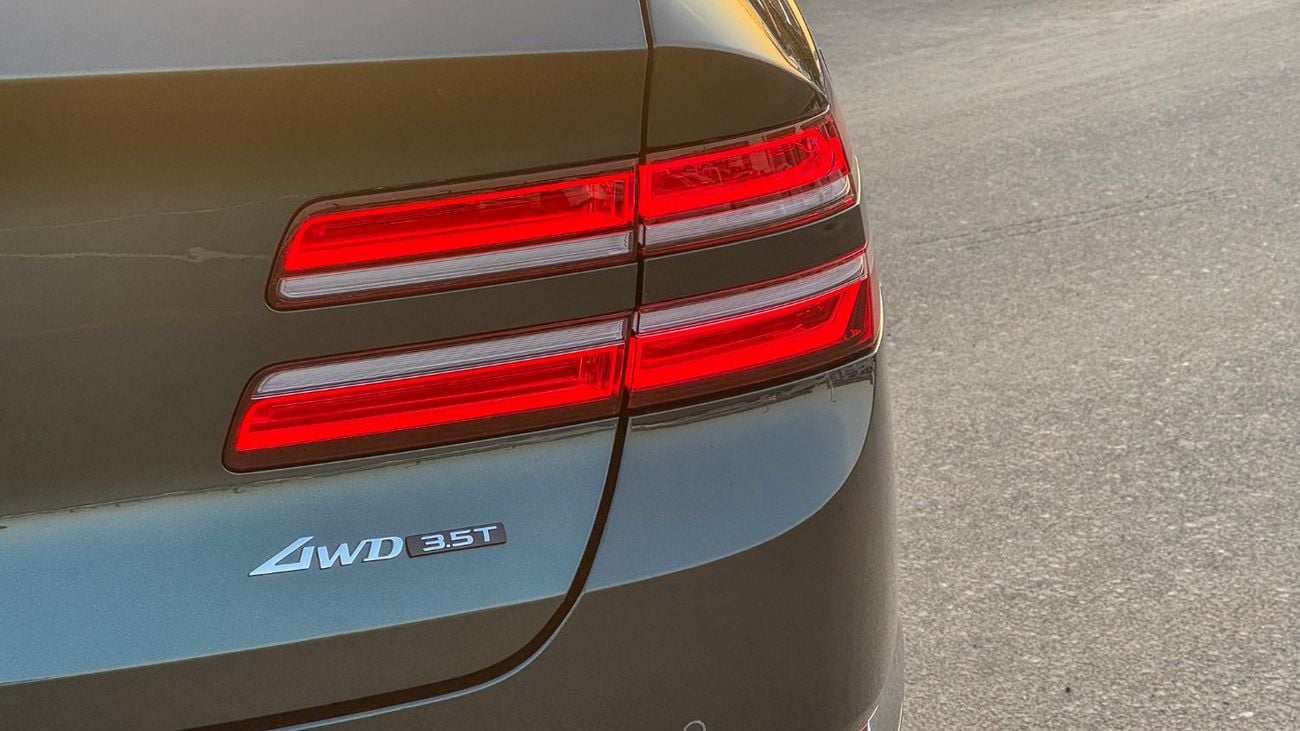 Genesis GV80 Royal 3.5L AWD Royal 2023 Low Mileage Agency Warranty Full Service History GCC 3.5L Turbo V6