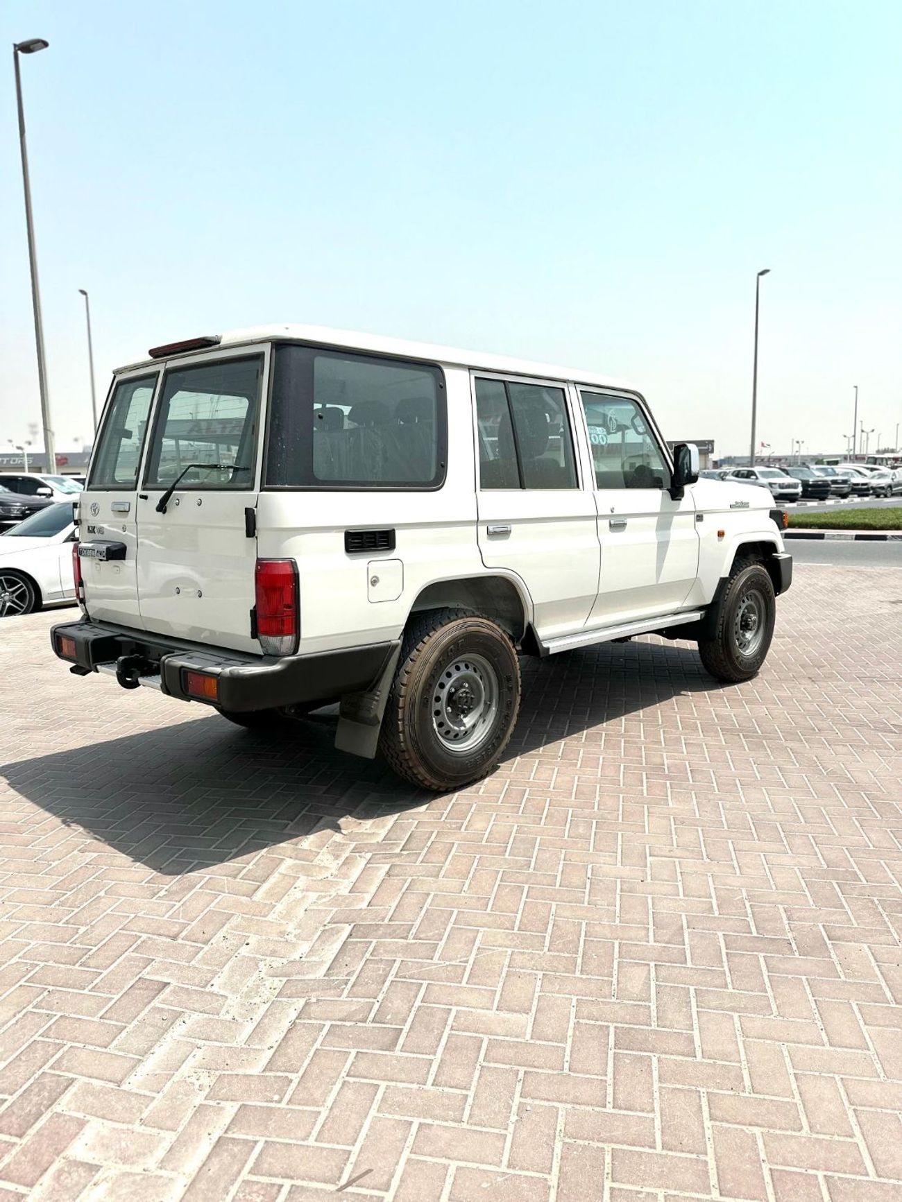 Toyota Land Cruiser 70 Toyota LC76 4.0L Petrol Basic Manual 2025 Model