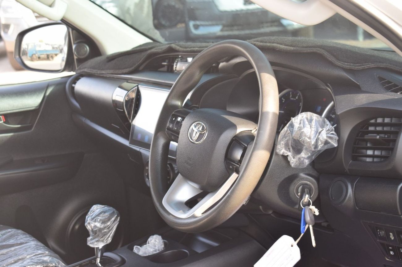 تويوتا هيلوكس Toyota Hilux Mid Option RHD Diesel Engine