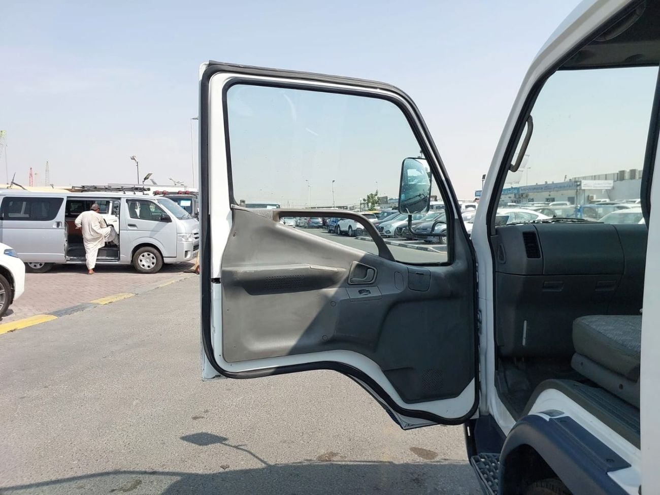 Mitsubishi Fuso Canter (RAMADAN OFFER) MITSUBISHI CANTER TRUCK RHD 1996 MODEL 4.6 L DIESEL MANUAL(PM20447)