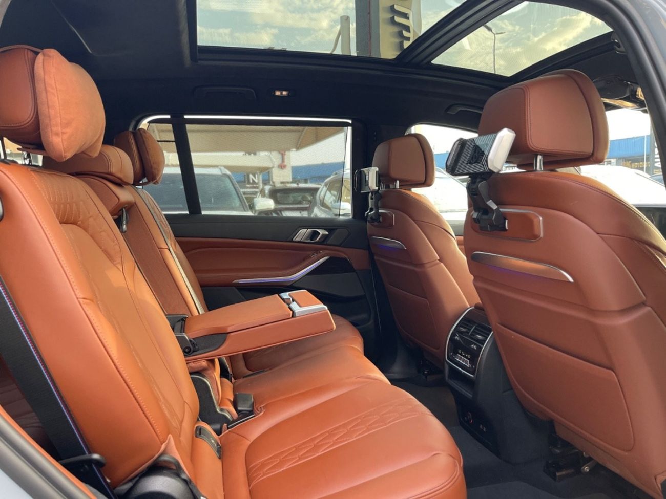 BMW X7 V8 60i M.KT GCC