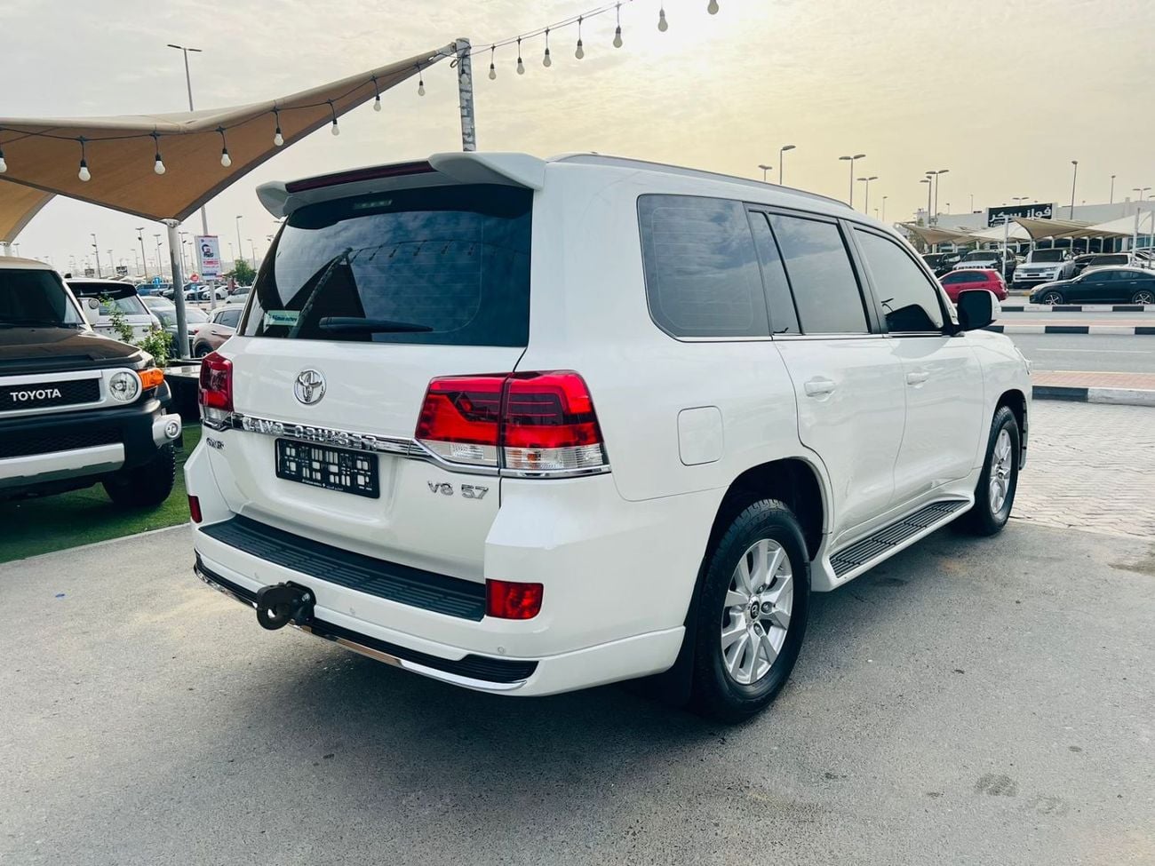 تويوتا لاند كروزر GXR 5.7/V8