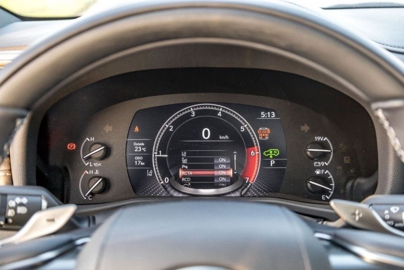 لكزس LX 600 سيجناتشر