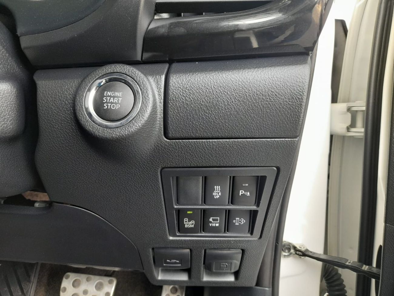 Toyota Hilux GR Sport 2.8L Right-Hand drive Sport 2.8L