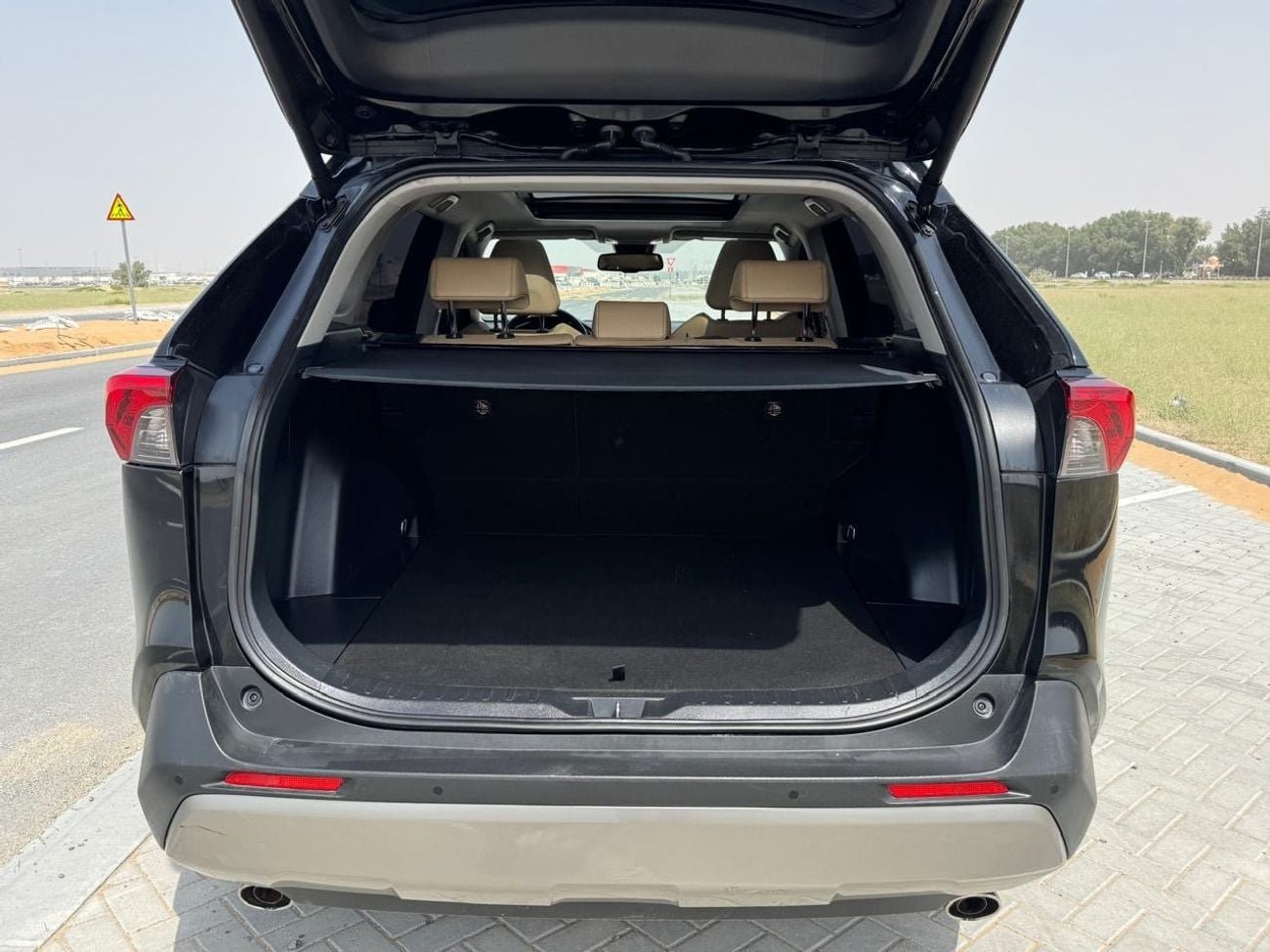 Toyota RAV4 TOP OF RANGE 2024 RAV4 Hybrid GCC,Full option