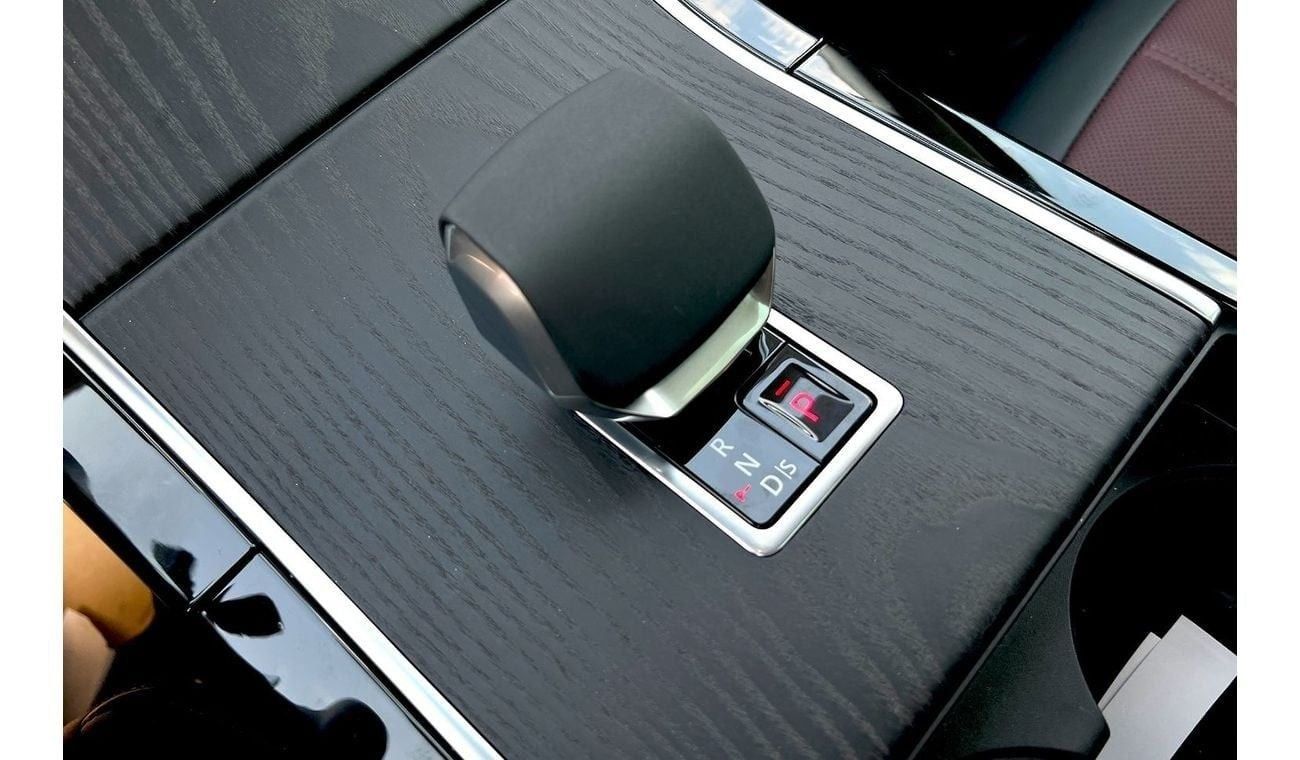 Land Rover Range Rover Evoque Green /2024 /15KM/ mild hybrid Long wheel base +10% Local Registration