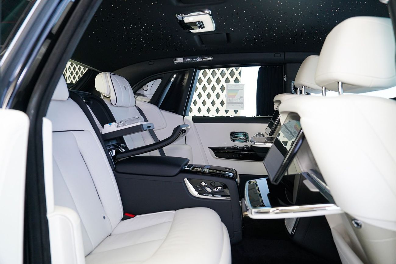 رولز رويس فانتوم Std 6.8L