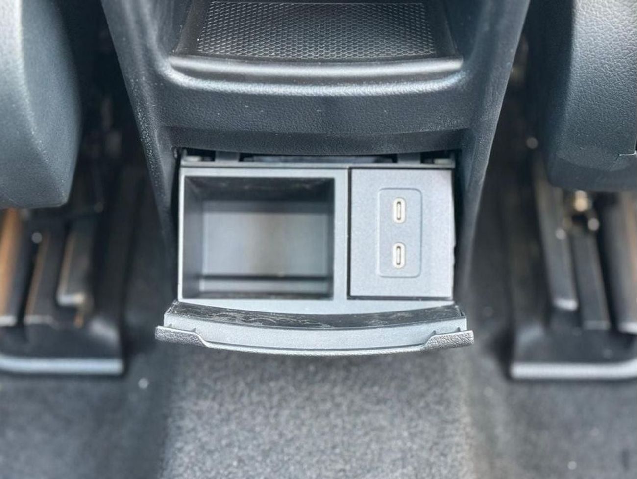 مرسيدس بنز EQB 260 MERCEDES BENZ  EQB 260  2024