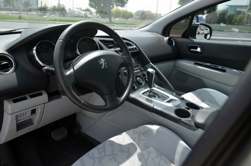 Peugeot 3008 (Panoramic Roof) in Excellent Condition for sale AED