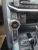 تويوتا لاند كروزر 3.5L HYBRID VXR 7 Seater Full Option