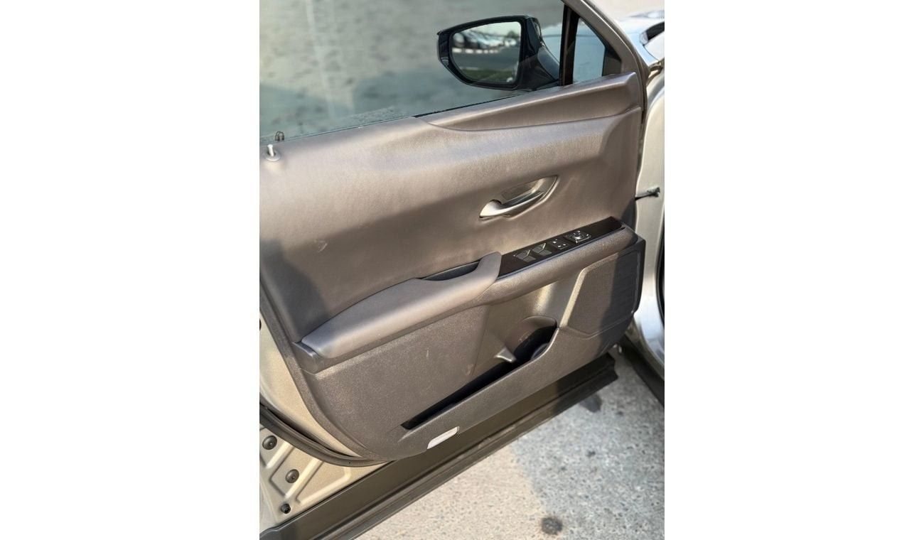 Lexus UX250h LEXUS UX250 Hybrid Premium