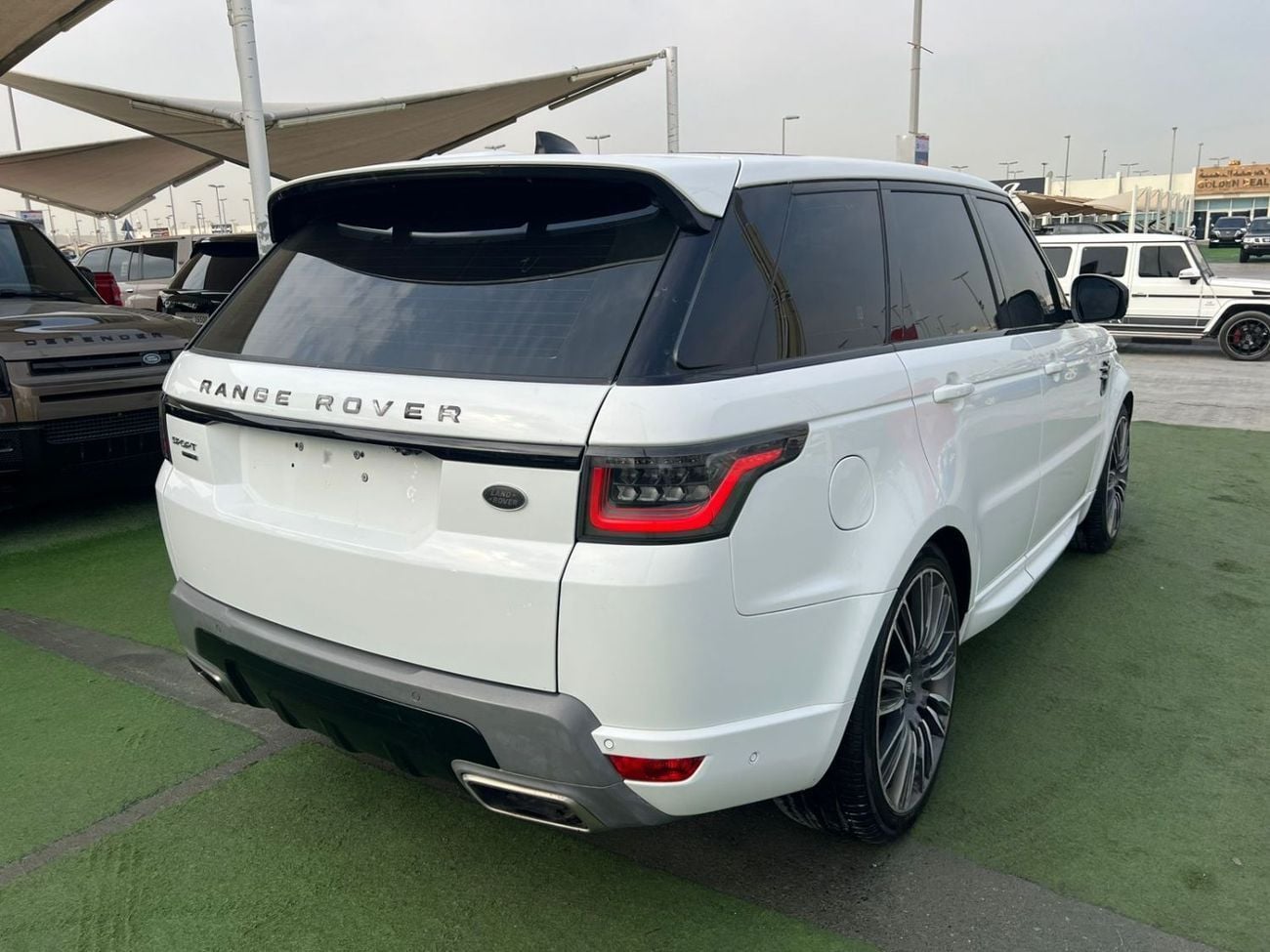 Land Rover Range Rover Sport HSE DYNAMIC HSE 3.0L (335 HP) RANGE ROVER 2018 SPORT SUPER CHARGED 3.0L (335 HP)/V6