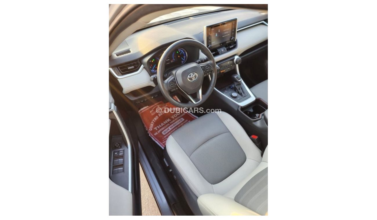 Toyota RAV4 TOYOTA RAV4 XLE HYBRID 2019
