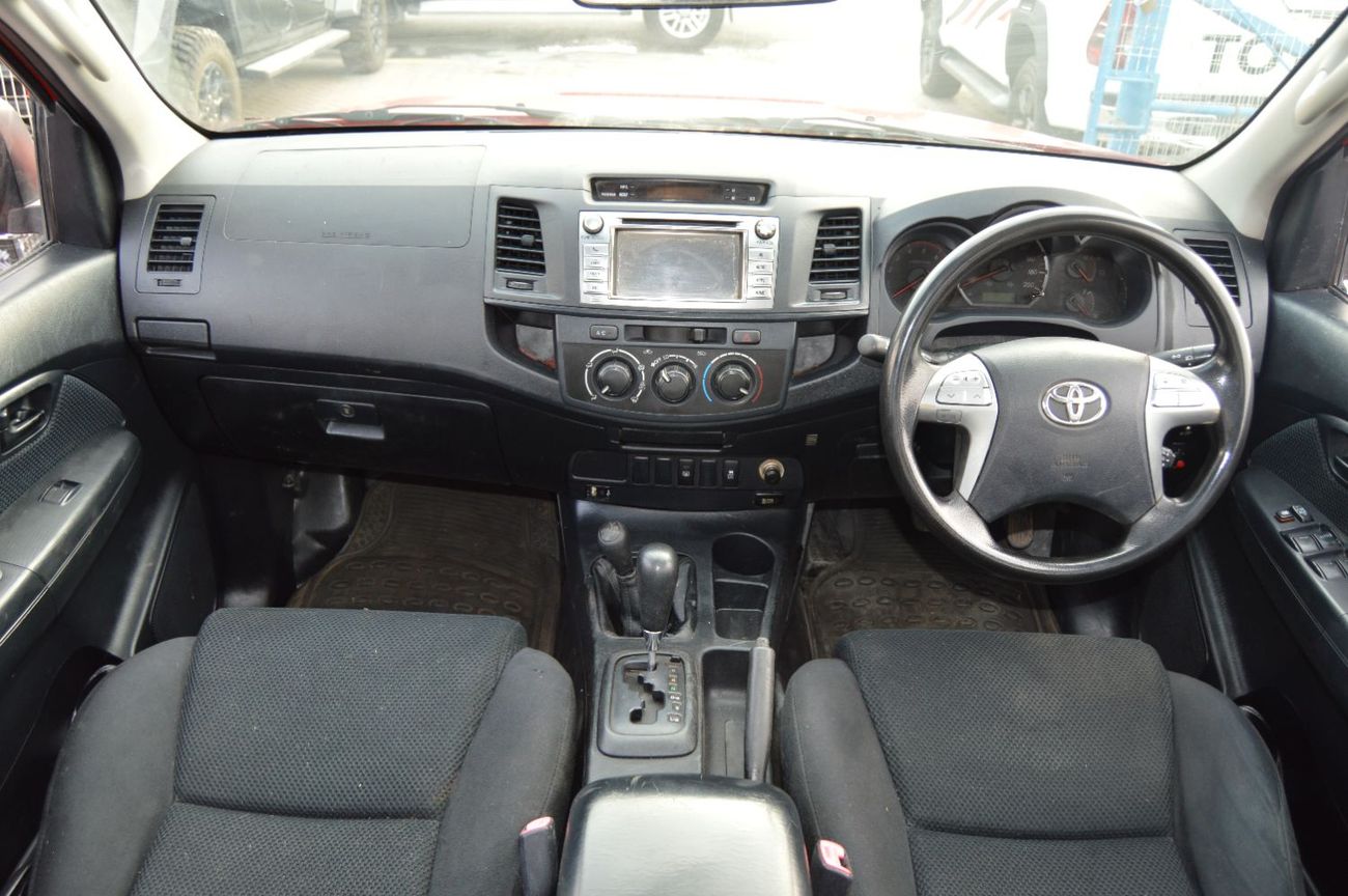 تويوتا هيلوكس Double Cubin  Right Hand Drive  Model: 2015 Engine: 3.0L 1KD