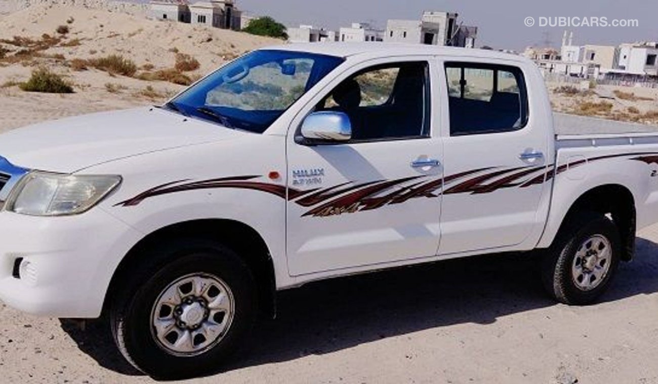 تويوتا هيلوكس TOYOTA HILUX 2014 WHITE AUTO 4X4