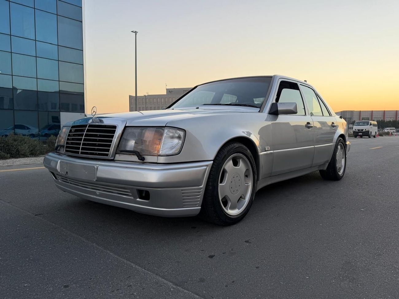 مرسيدس بنز E 500 Lorinser