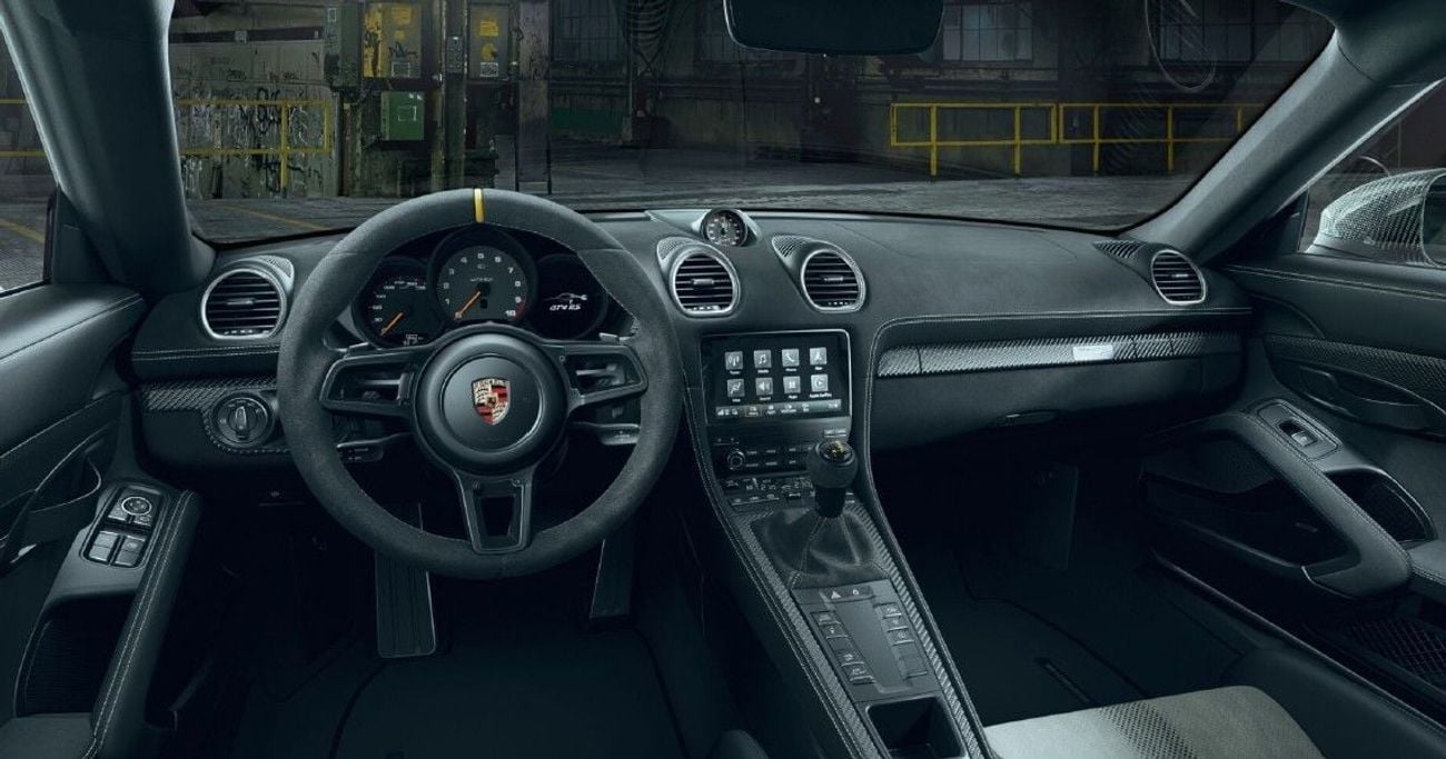 بورش كايمان 718 GT4 RS 4.0L (493 HP) A/T - Weissach