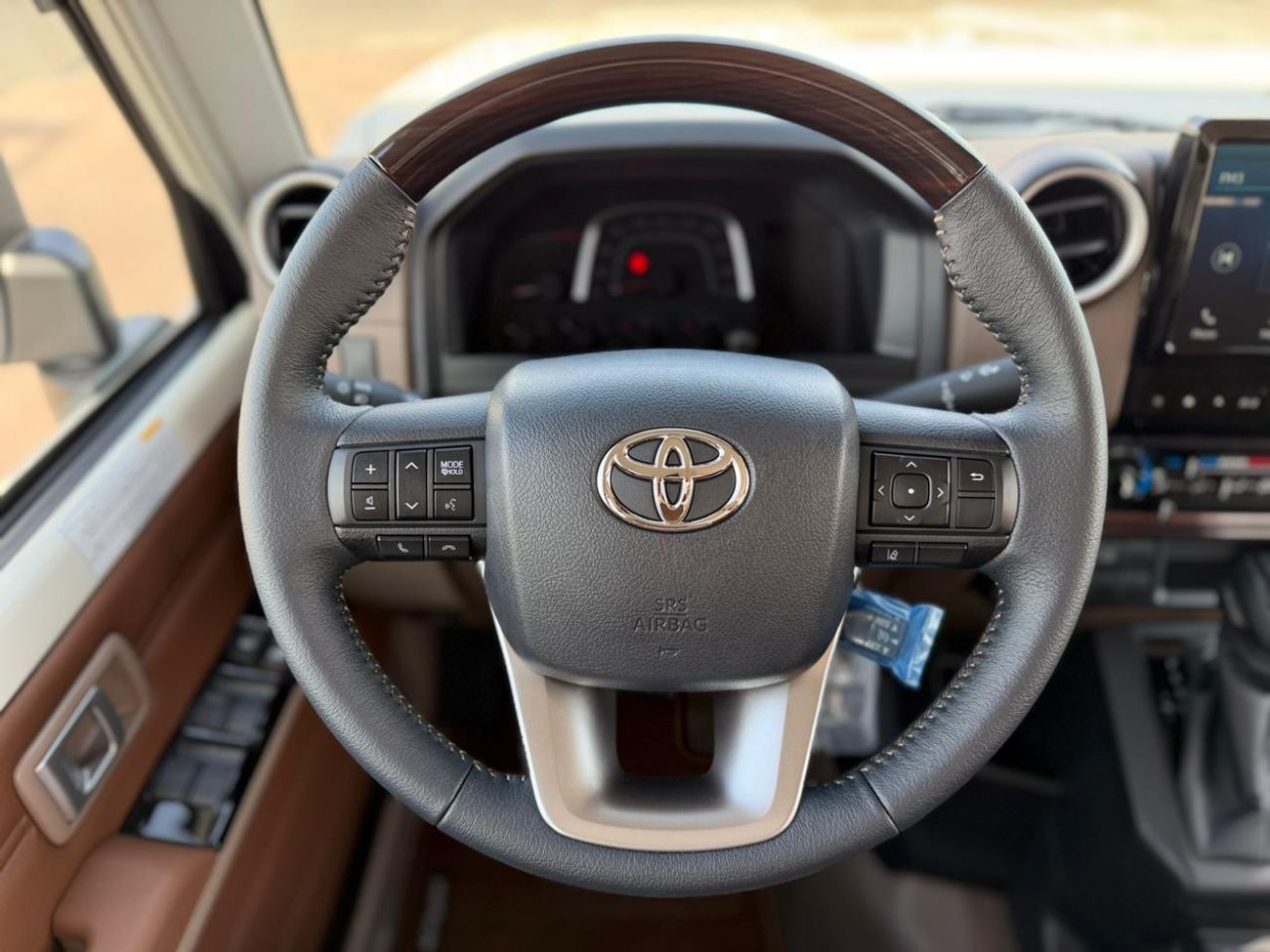 تويوتا لاند كروزر بيك آب 2026 LC79 Double Cabin 4,0L petrol Full option Oman spec