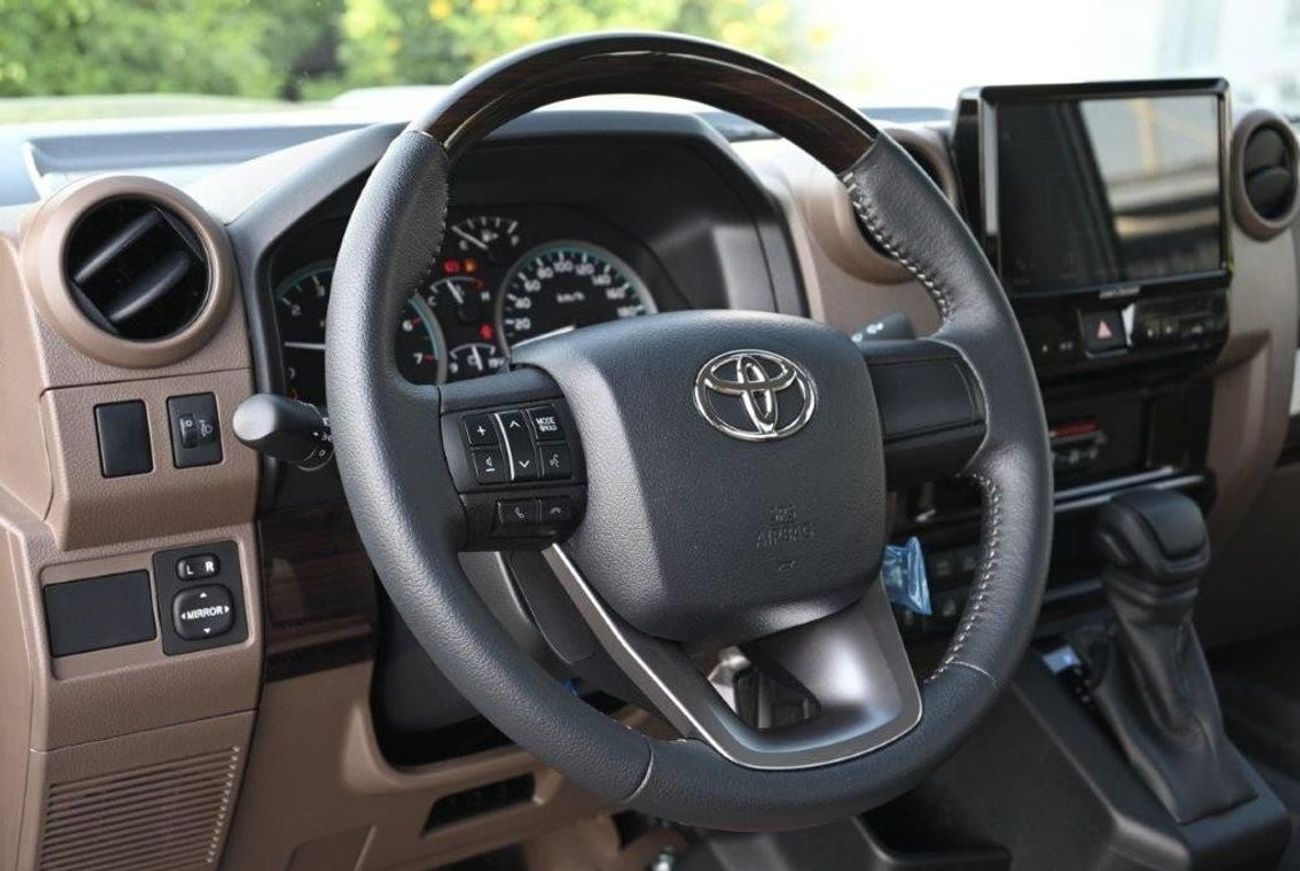 تويوتا لاند كروزر بيك آب 2025 TOYOTA LAND CRUISER 79 SINGLE CAB PICKUP DLX V6 4.0L PETROL 4WD AT