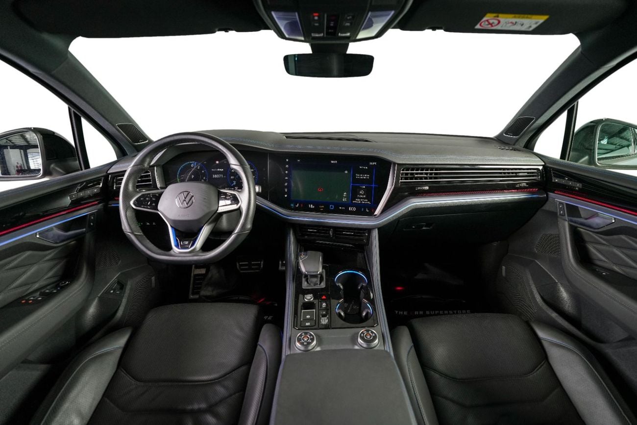 Volkswagen Touareg R-LINE eHybrid | European Spec | Full Option