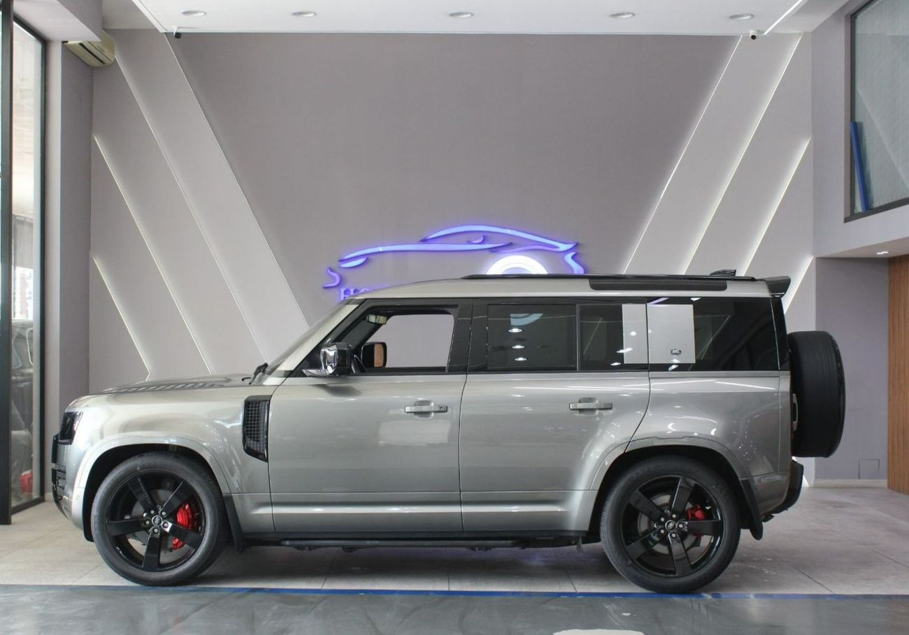 Land Rover Defender P400