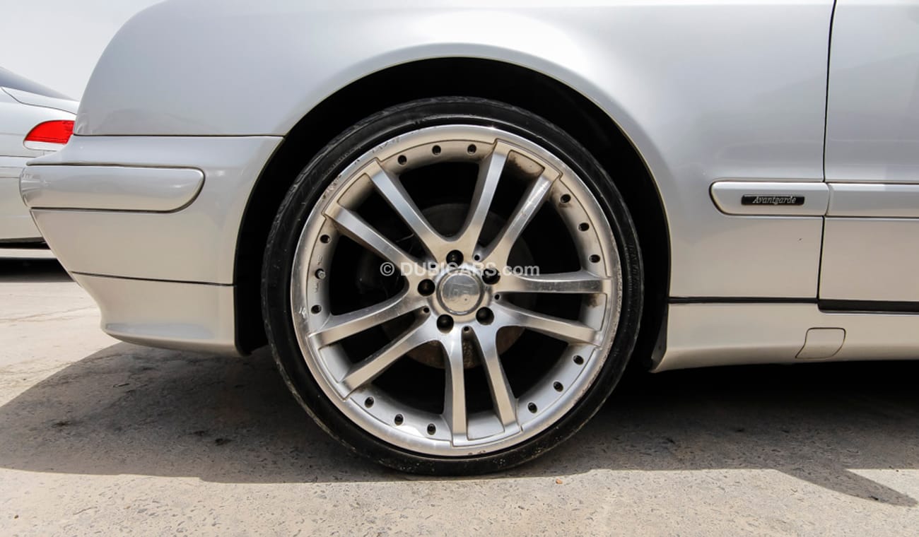 Mercedes-Benz CLK 320