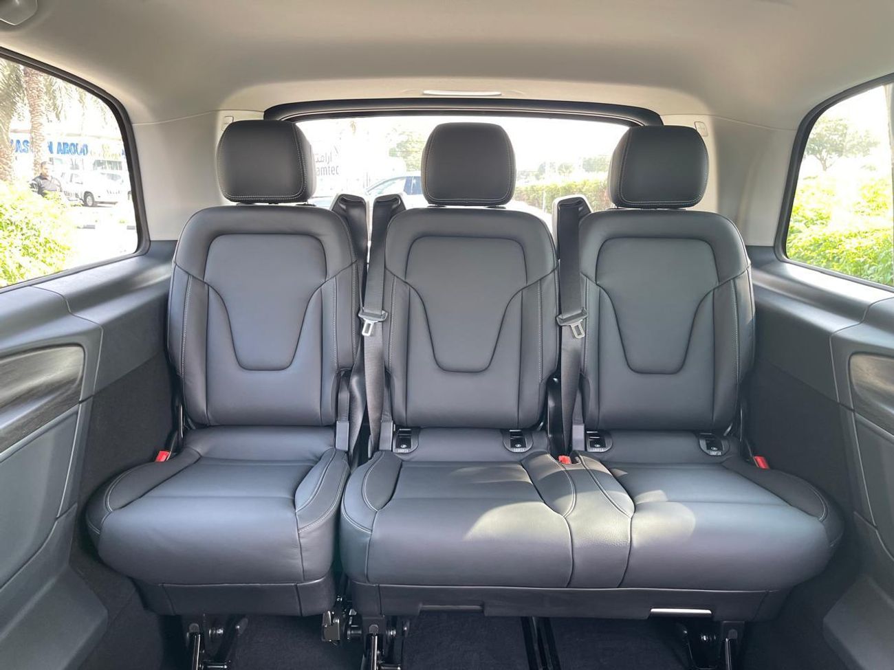 Mercedes Benz V300 Avantgarde Under Agency Warranty 2026 GCC