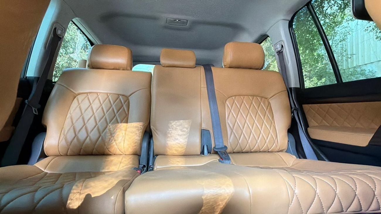 تويوتا لاند كروزر -