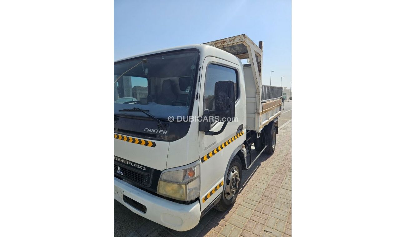 ميتسوبيشي فوسو كانتير Tipper