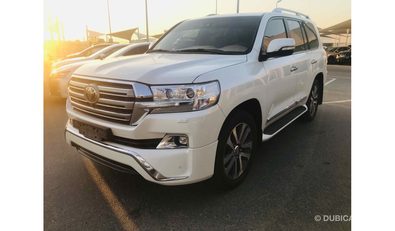 Toyota Land Cruiser فل ابشن صبغة وكاله تشييكات وكاله بحاله ممتازه ضمان شاسيه جير ماكينه بودى