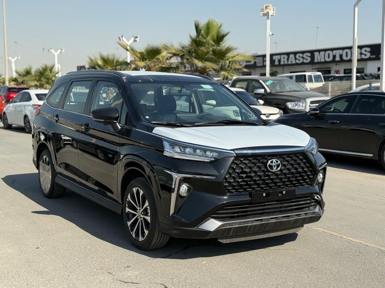 تويوتا فيلوز VELOZ - V Full Option 1.5L 4 Cylinders - 7 Seats 2025 Model