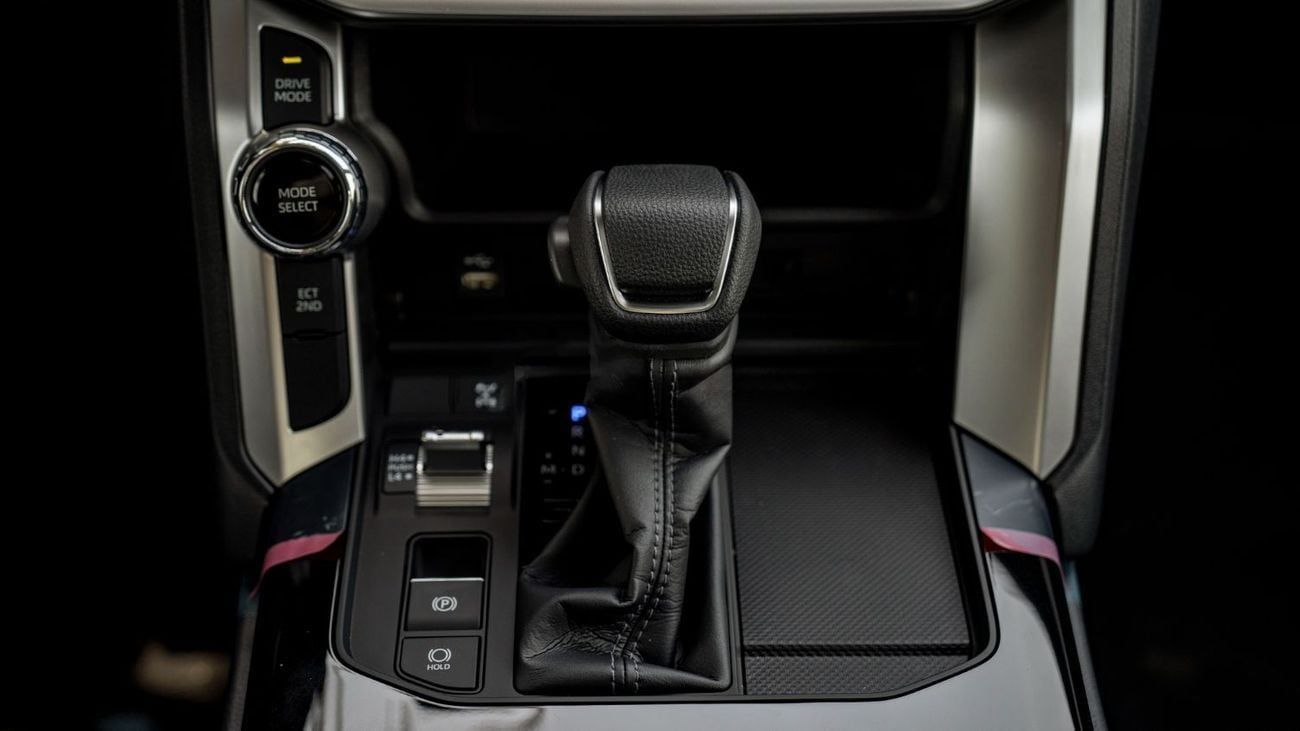تويوتا لاند كروزر GXR LC GXR 3.3D\(LHD) TOYOTA LAND CRUISER LC300 GXR 3.3D AT MY2025 – BLACK