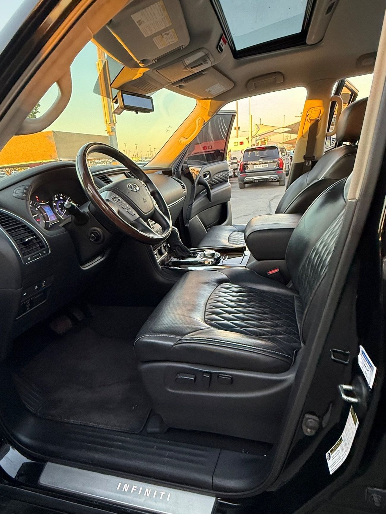 إنفينيتي QX80 Excellence 5.6L