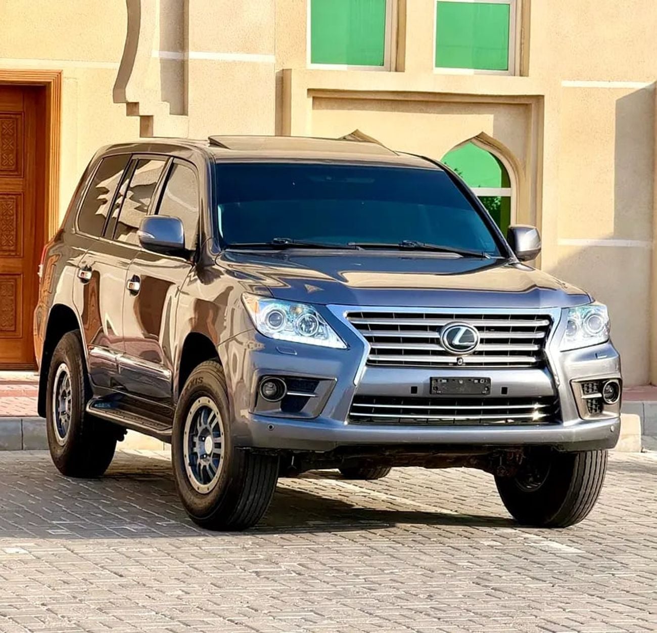 لكزس LX 570 لكزس LX570 خليجي فل اوبشن