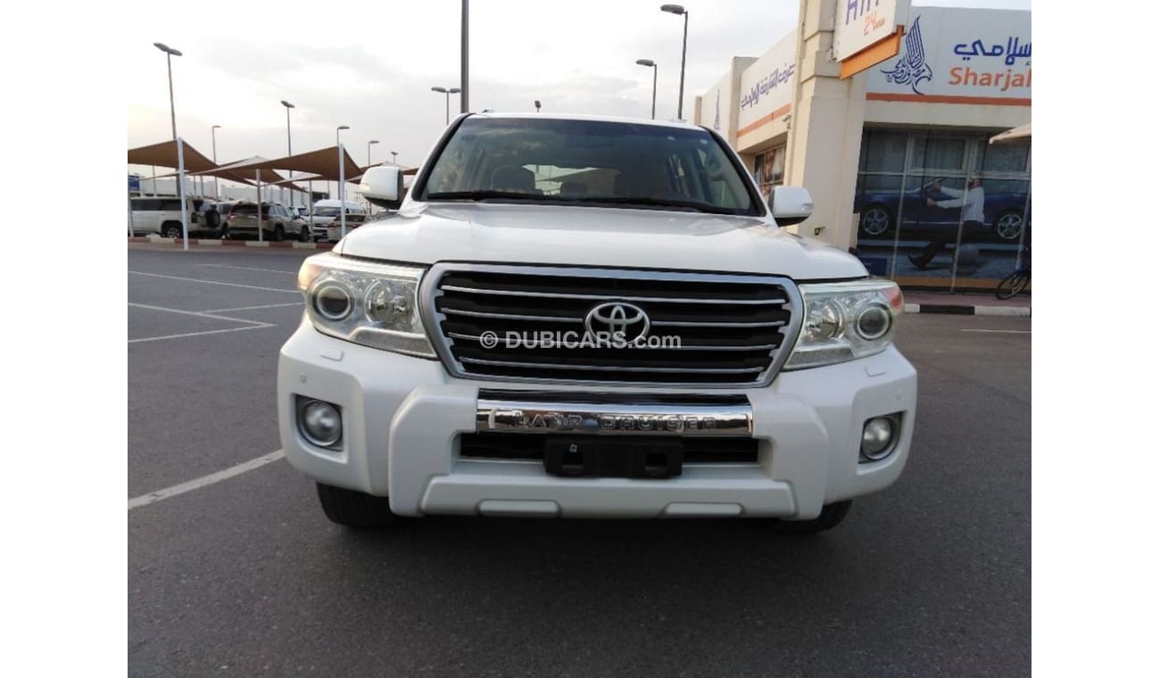 تويوتا لاند كروزر تويوتا لاندكروزر ٢٠١٣ مواصفات خليجية فل اتوماتيك للبيع
