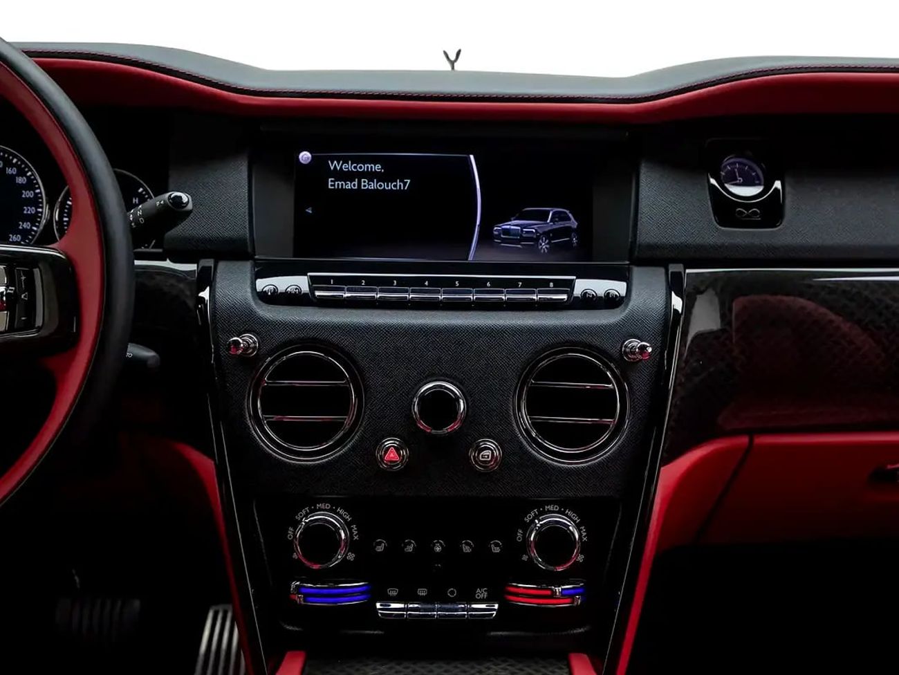 رولز رويس كولينان Black Badge