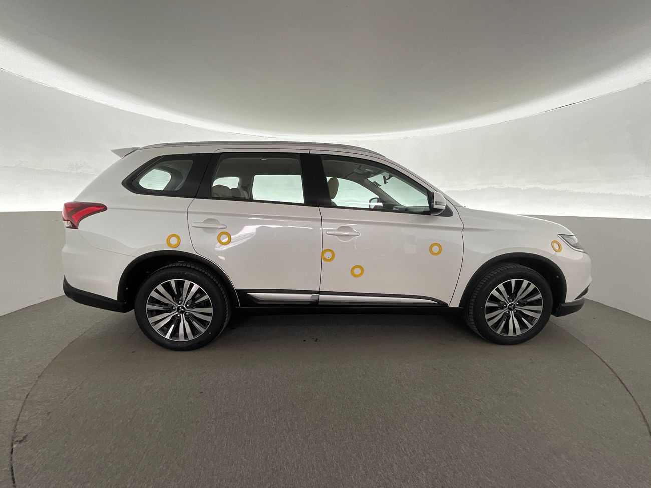 Mitsubishi Outlander GLX Midline | Guaranteed Warranty | 0 Down Payment