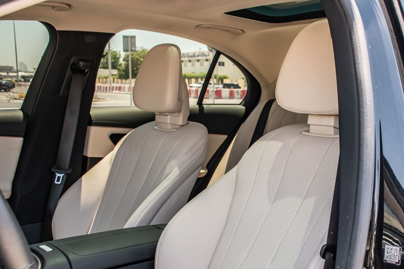 Mercedes Benz E200 STD