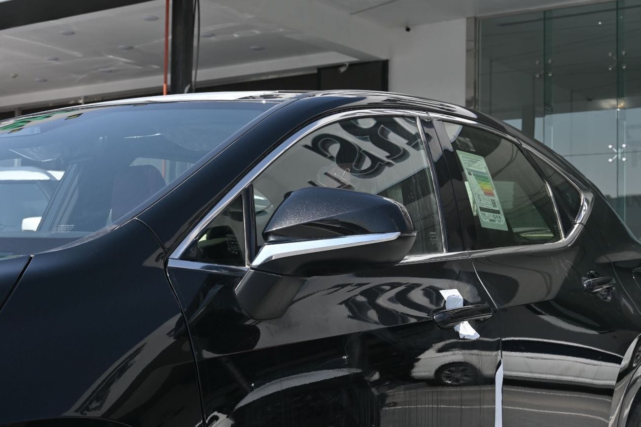 Lexus NX350h Std 2.5L Lexus NX350h 2.5L Hybrid Petrol AWD Model 2025