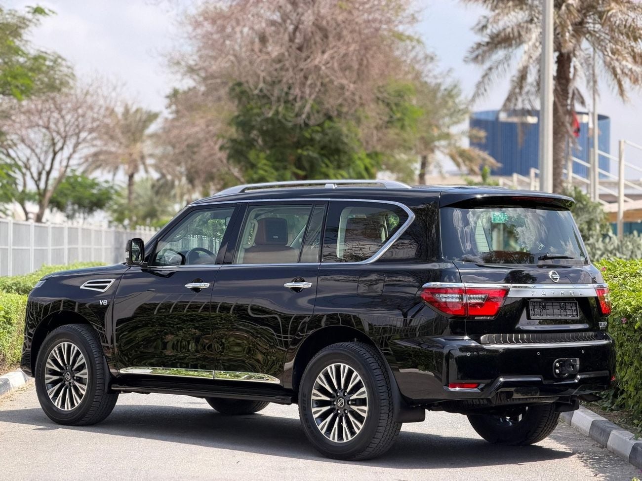 نيسان باترول LE T1 5.6L