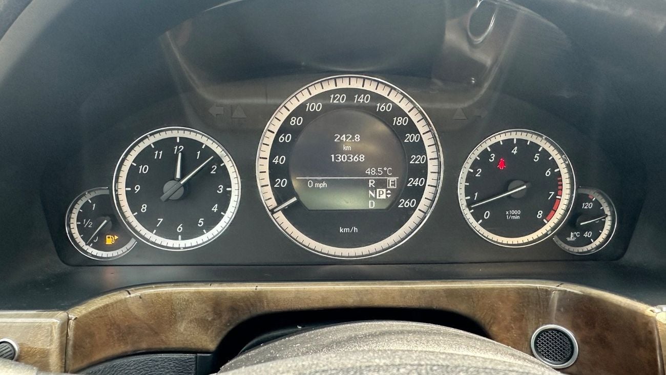 Mercedes Benz E300 ELEGANCE