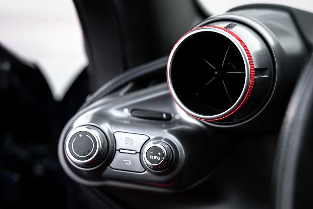 فيراري F8 تريبوتو 3.9T V8