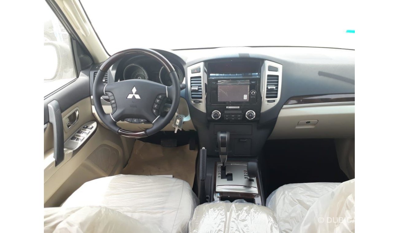 ميتسوبيشي باجيرو Pajero 3.5l , full option.